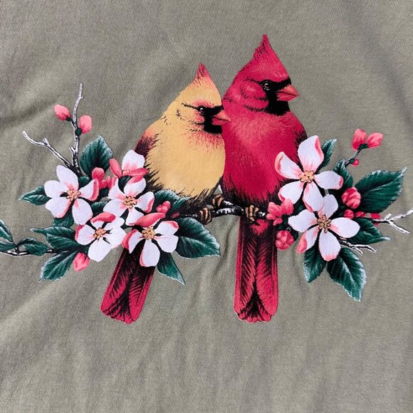 Sage Green T Shirt Cardinals Birds Flowers Size XL Cottage Nature Botanical - Picture 6 of 7